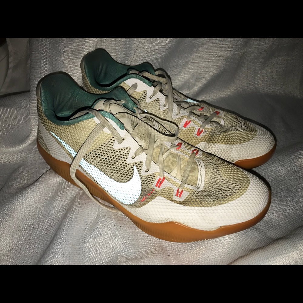 Men’s size 13 Nike shoes!